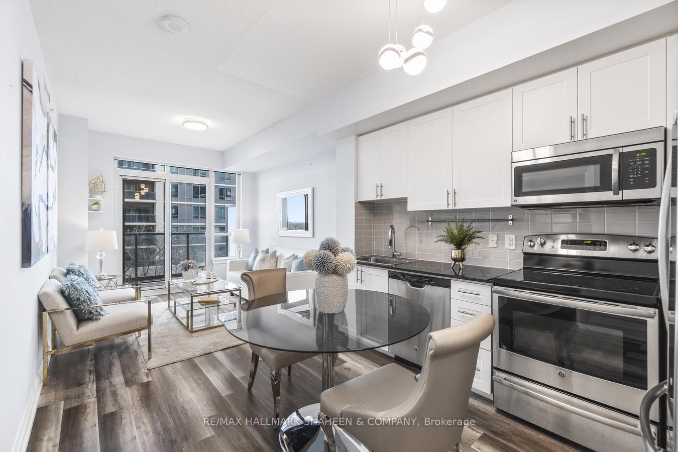 7171 Yonge Street Unit 437 photo 2