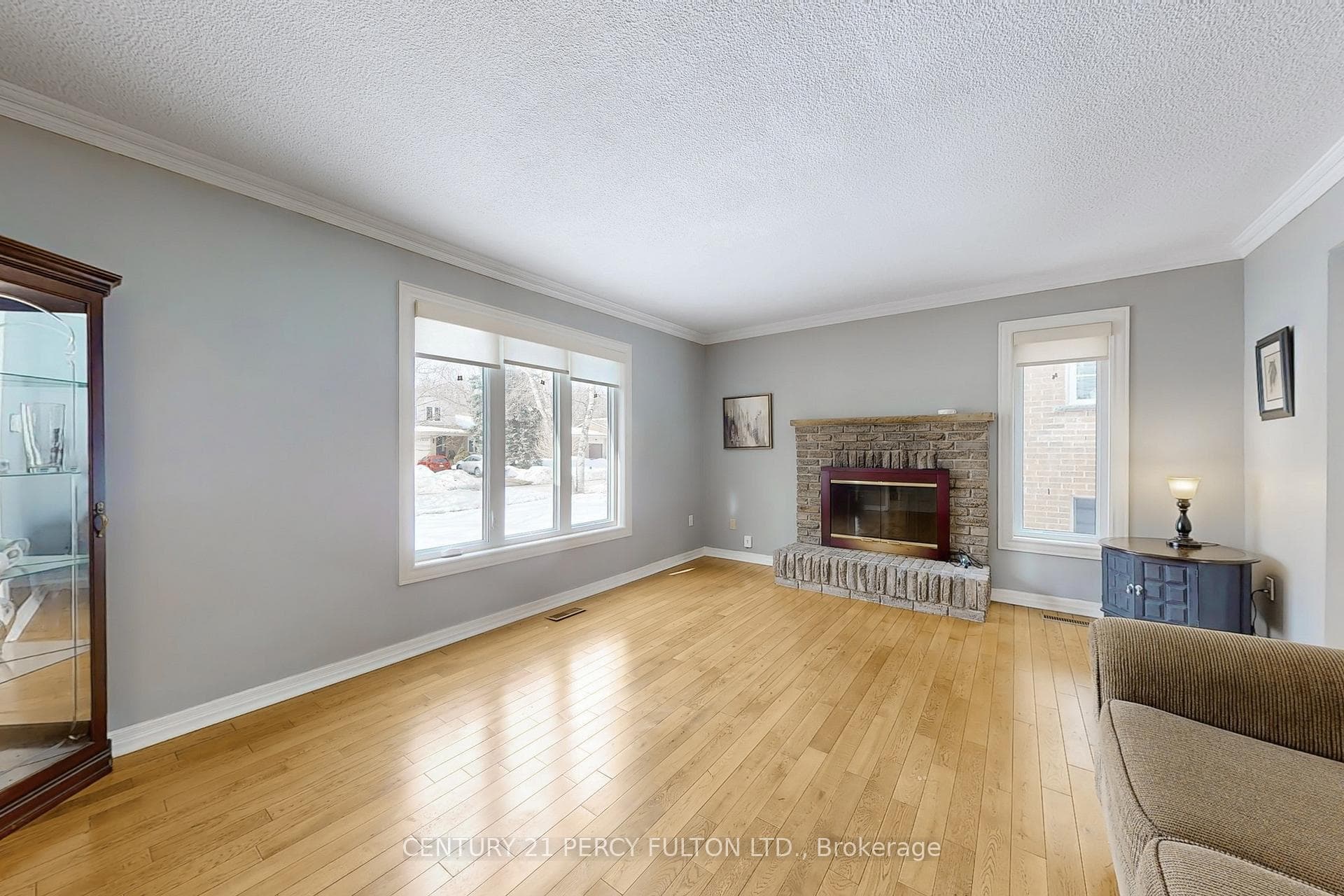 1813 Bronte Square photo 9