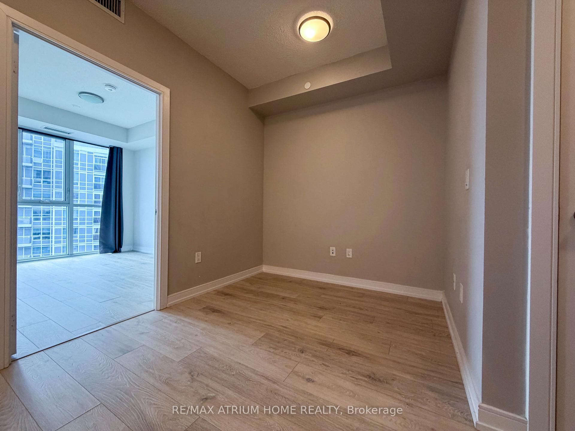 225 Village Green Square Unit 2705 photo 8