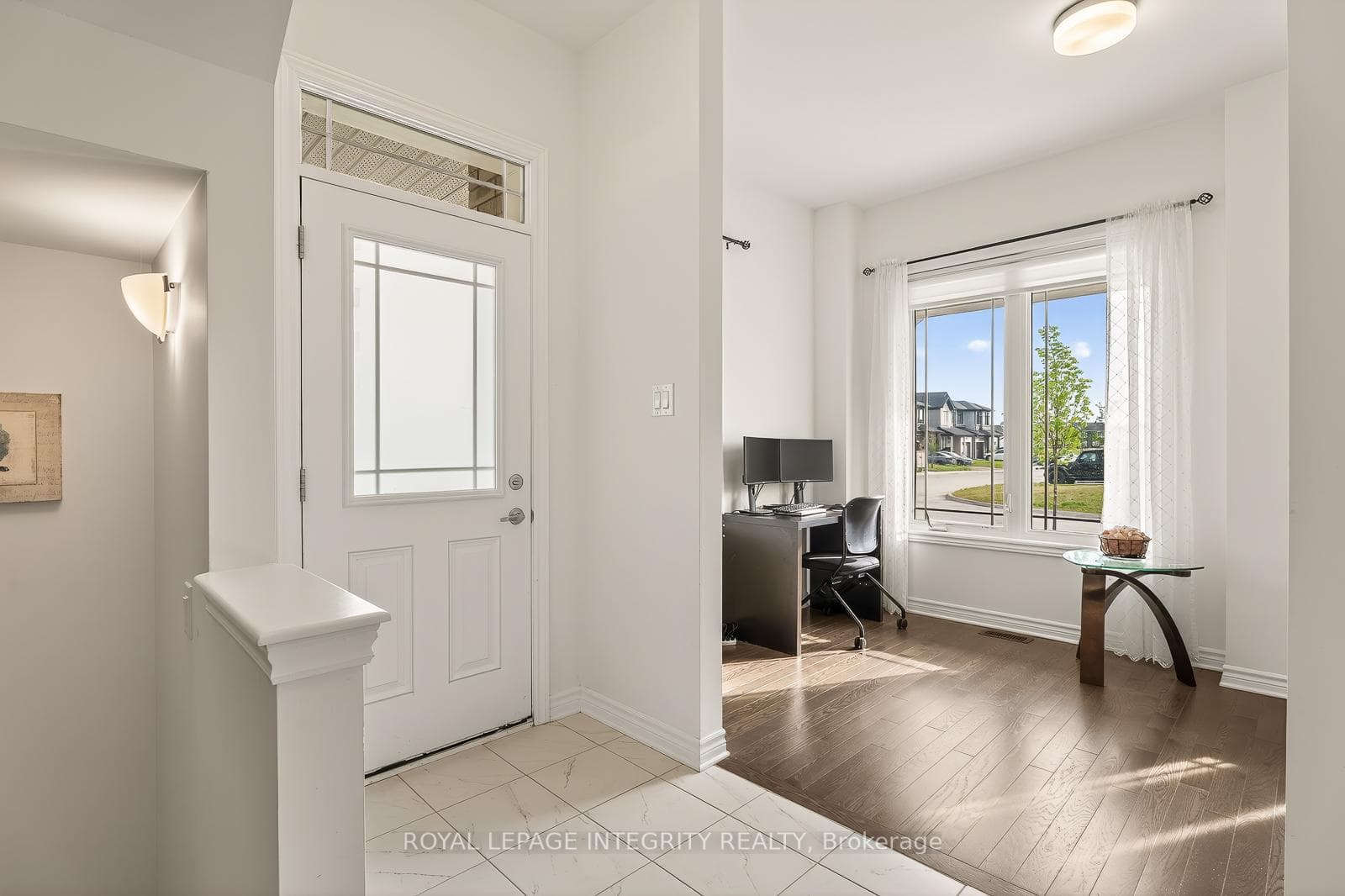 655 PERSIMMON Way photo 4