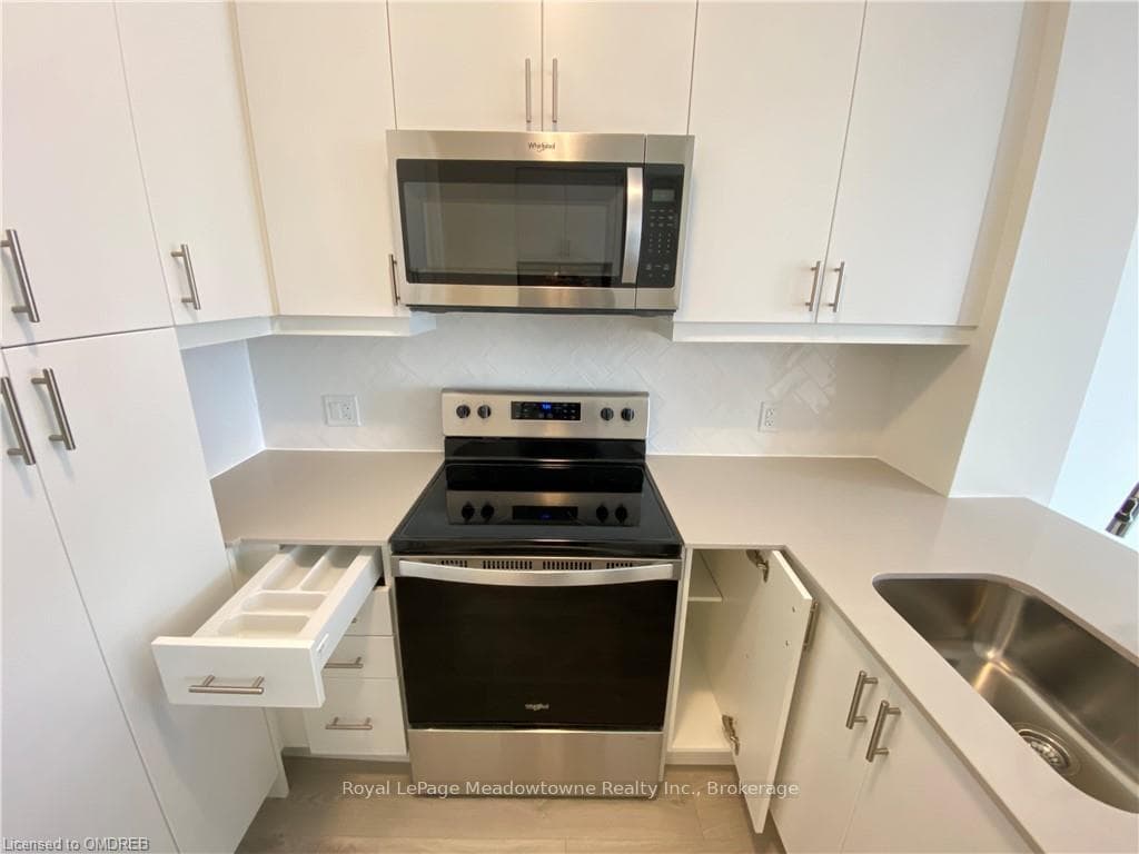3220 WILLIAM COLTSON Avenue Unit 320 photo 25