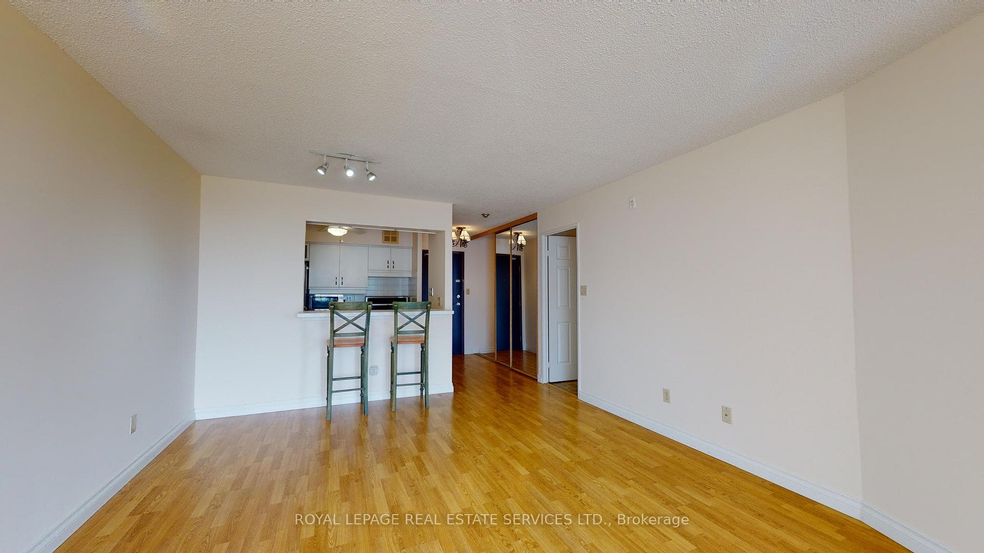 22 Southport Street Unit 1024 photo 6