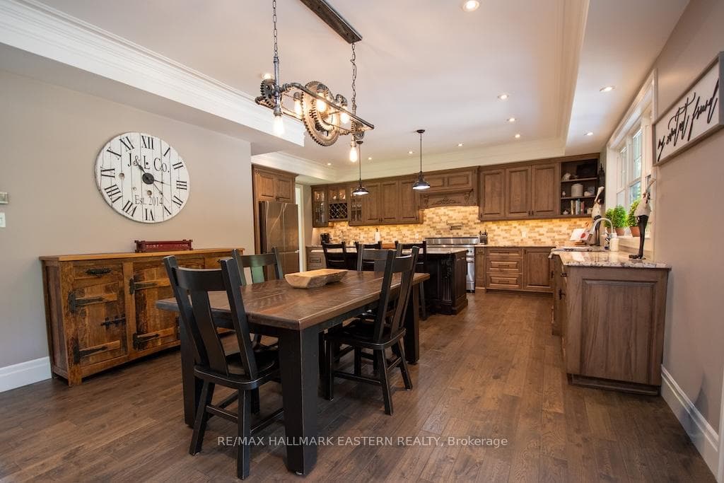 267 Edwina Drive photo 10
