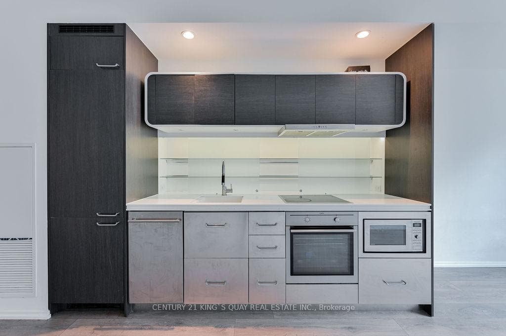 45 Charles Street Unit 512 photo 13