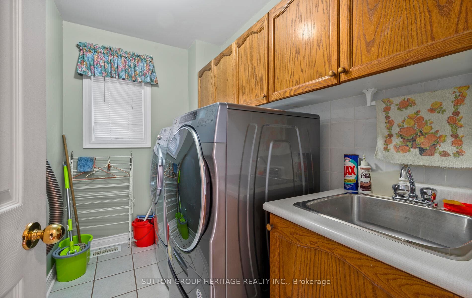 815 Beatrice Street photo 17