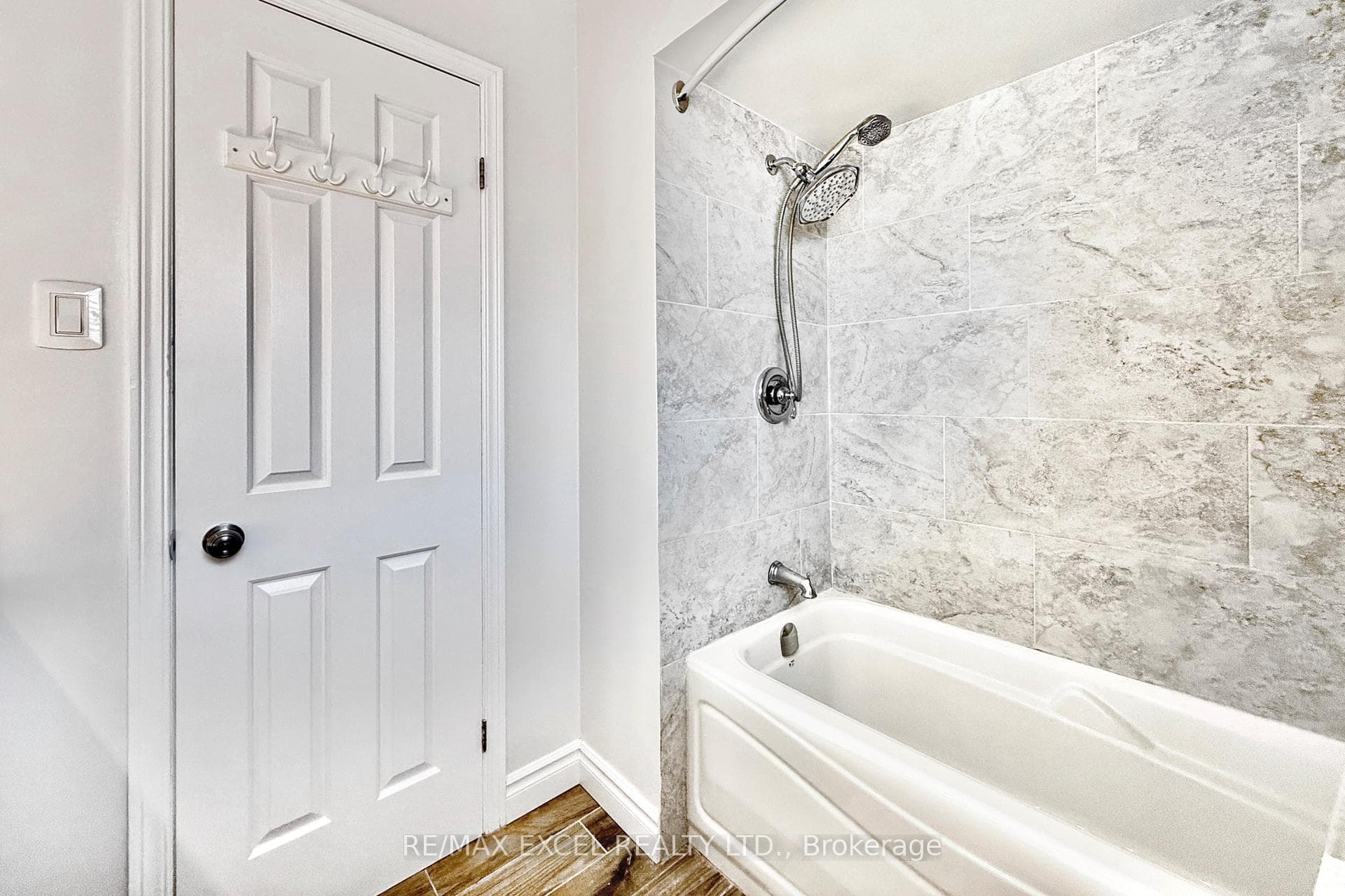 150 Trothen Circle photo 24