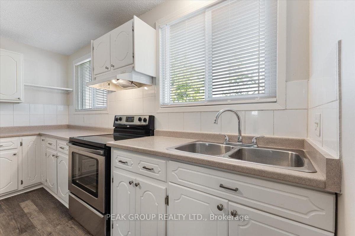 4386 Drummond Road Unit 2 photo 8