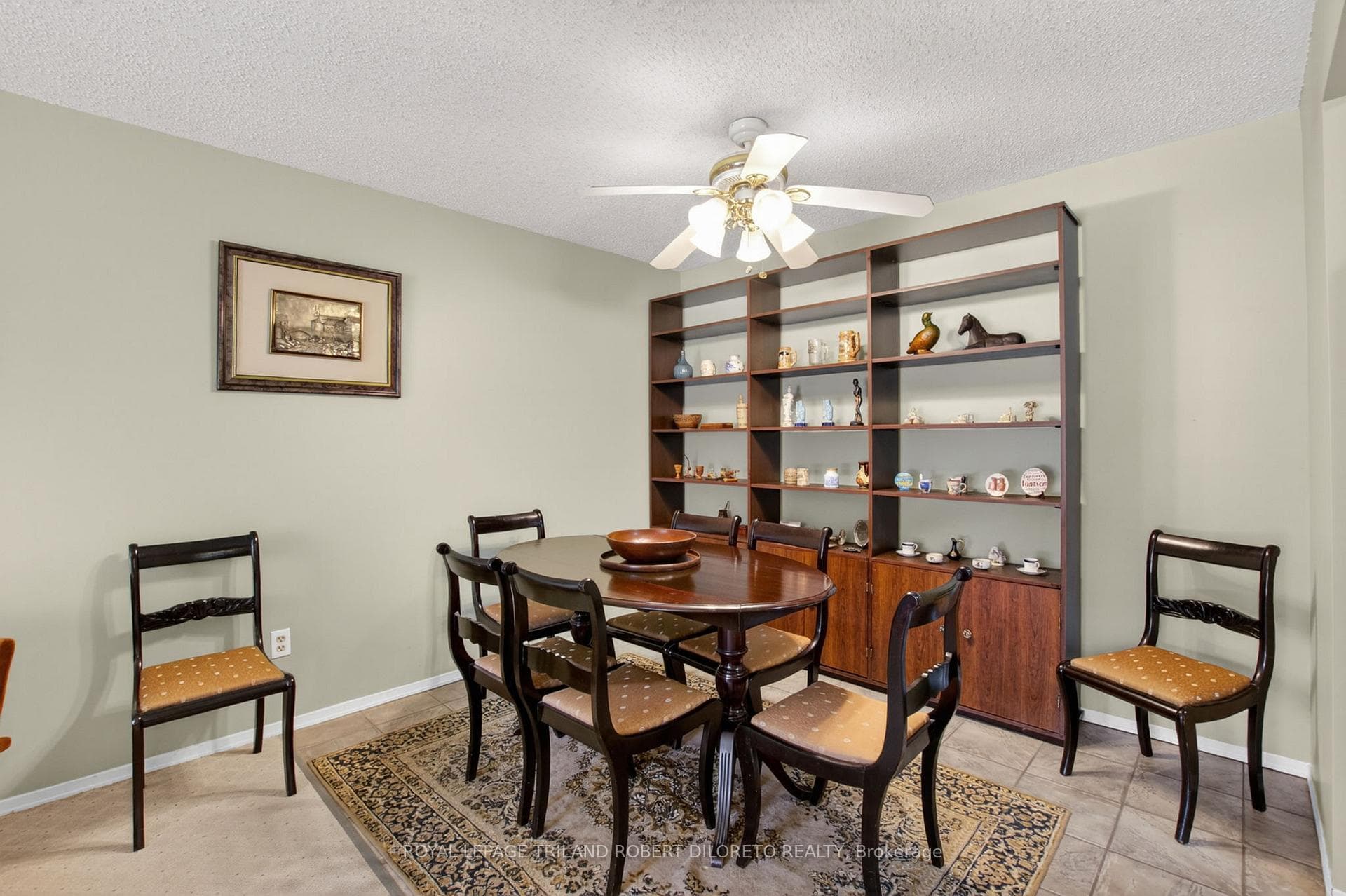 731 Deveron Crescent Unit 103 photo 11
