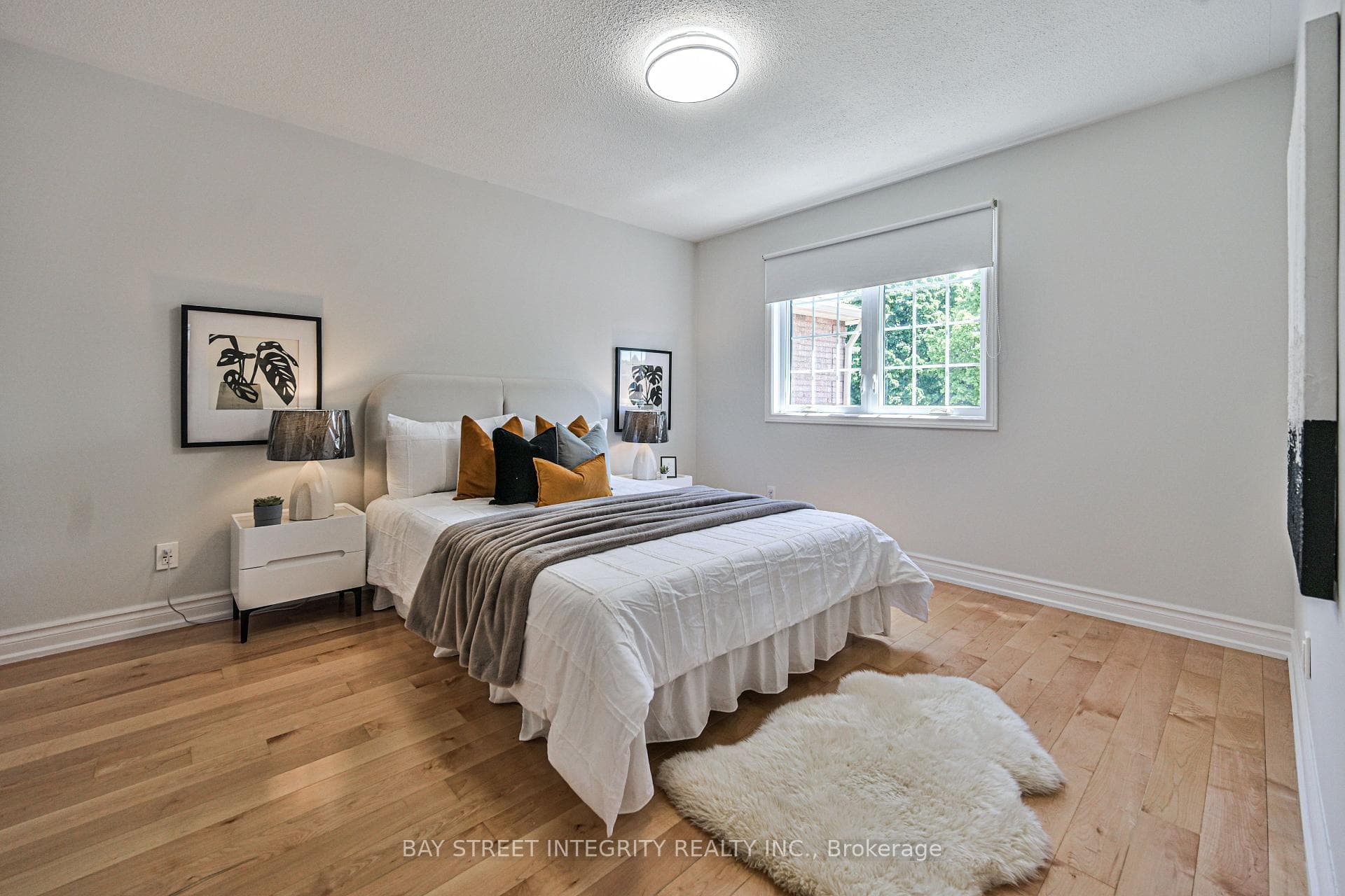 111 Michener Crescent photo 24