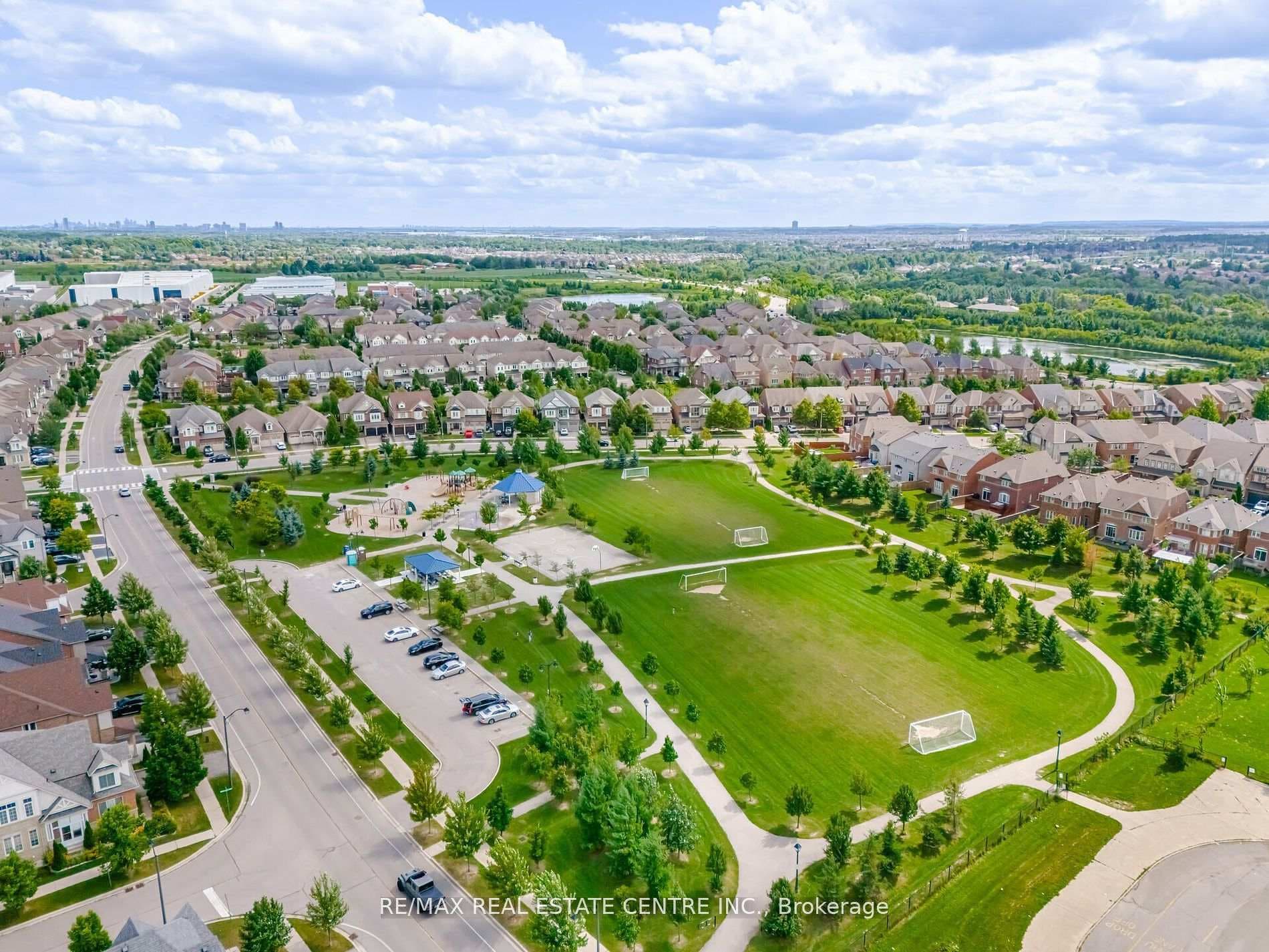 85 Mcechearn Crescent photo 38