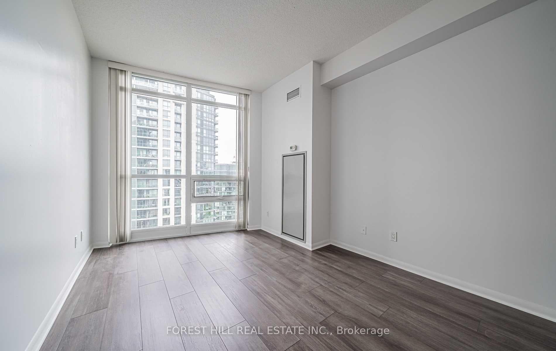 215 Fort York Boulevard Unit 2910 photo 25