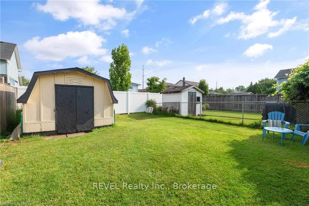 8095 KENSINGTON Court photo 22