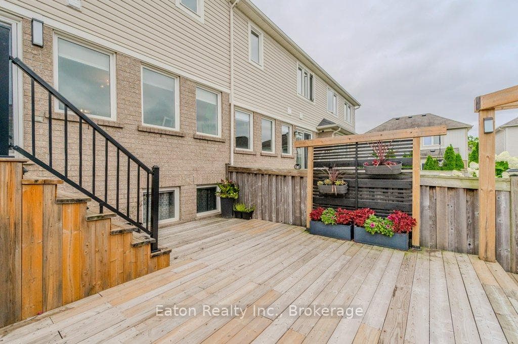184 Chase Crescent photo 25