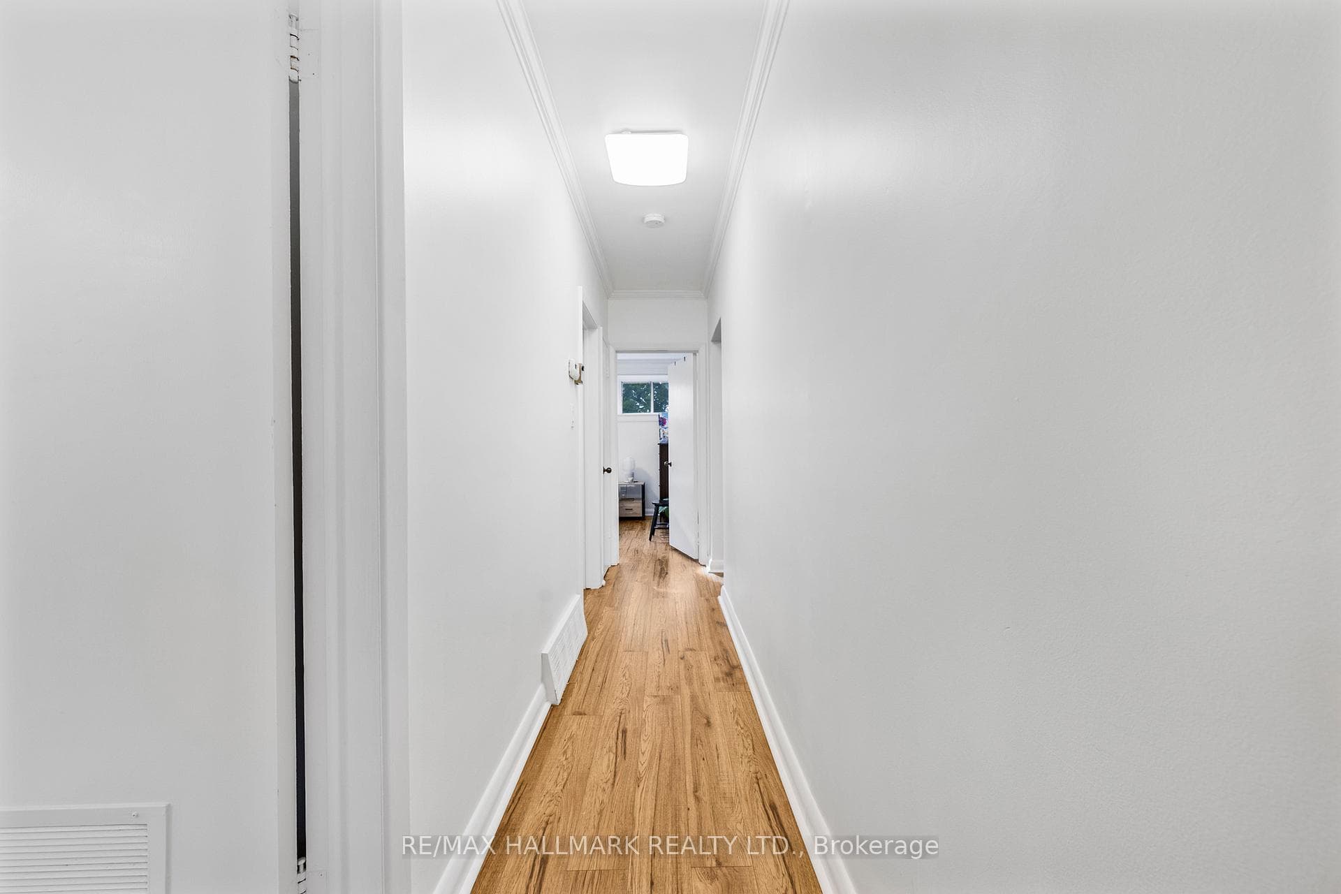 80 Berkinshaw Crescent photo 17