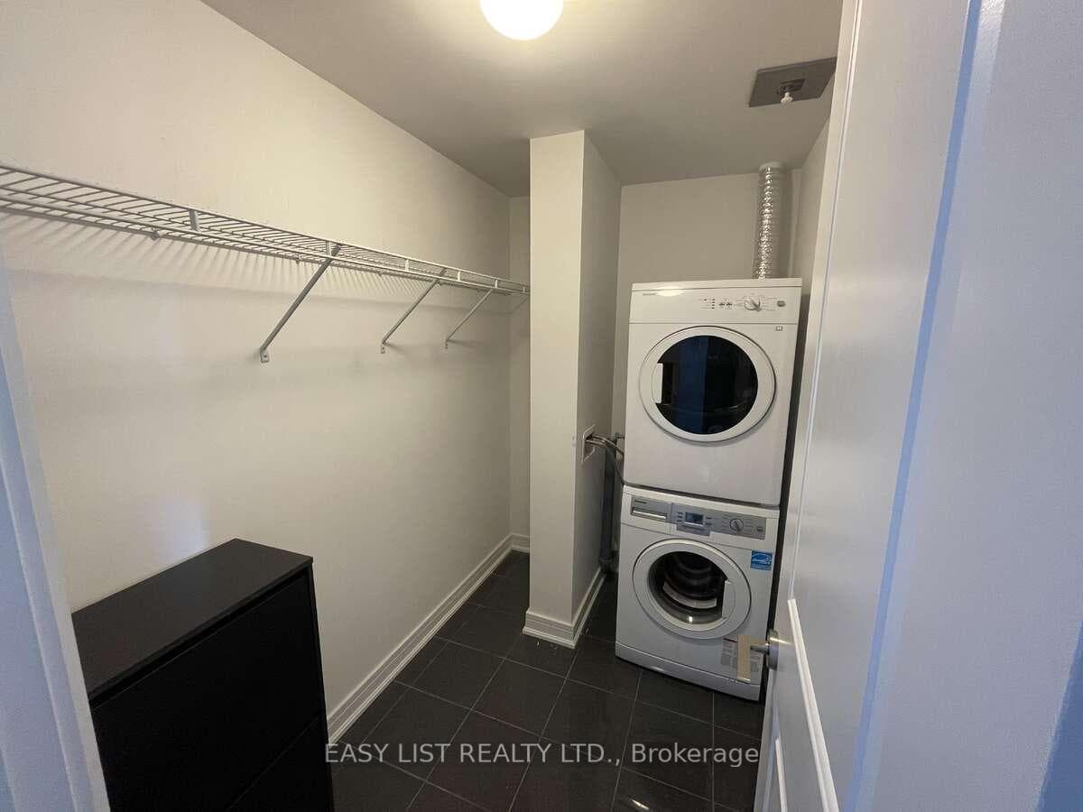 9201 Yonge Street Unit 1108 photo 4