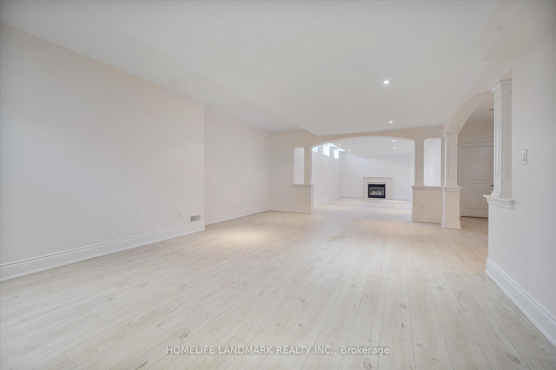 45 Carisbrooke Circle photo 40