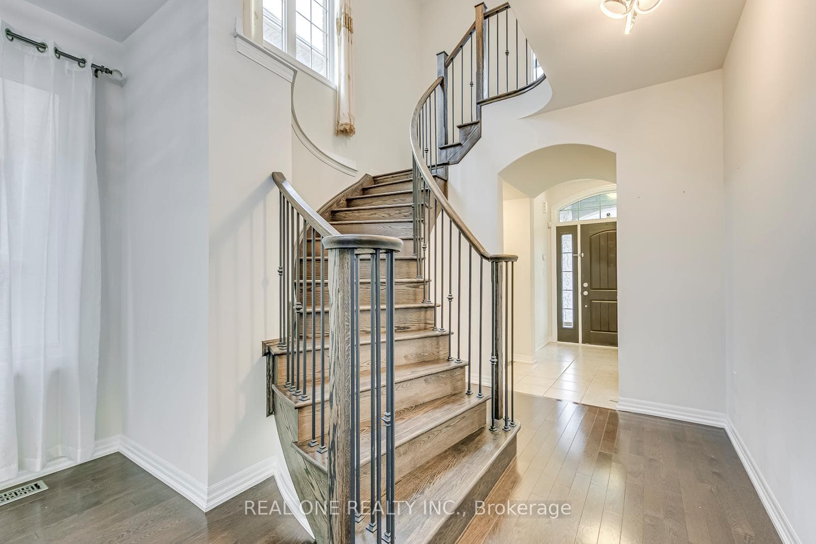 3192 Preserve Drive photo 14