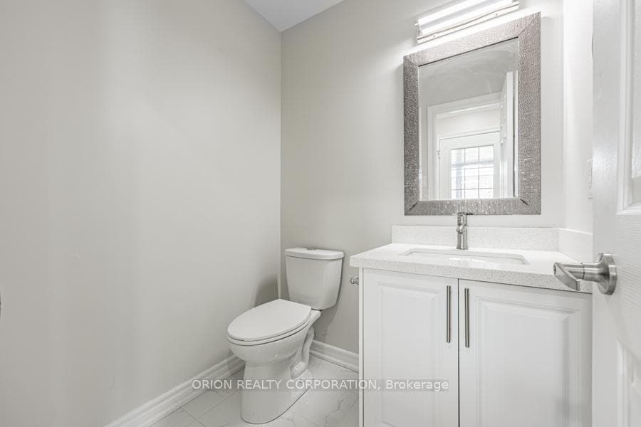 16 Fry Crescent photo 18
