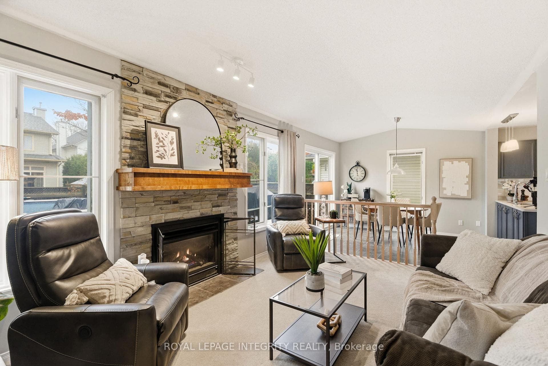 33 Wiltshire Circle photo 17