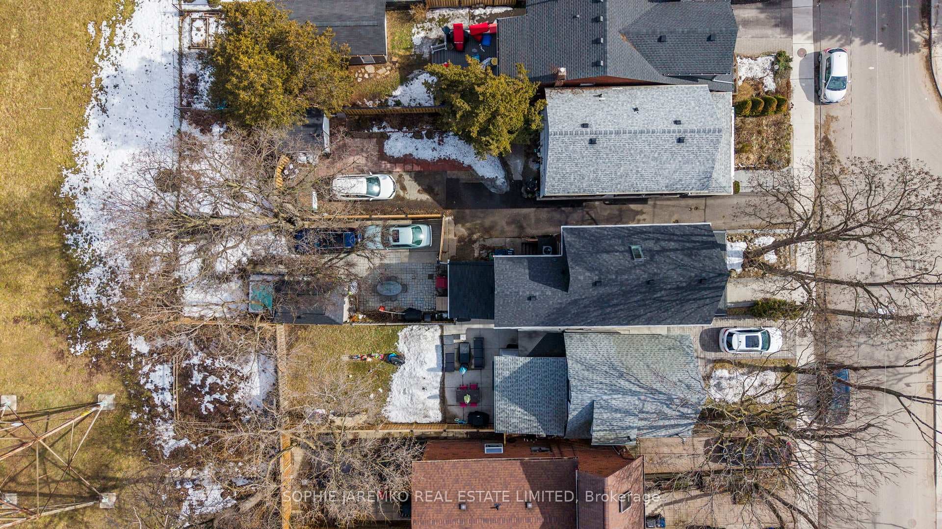 144 Eileen Avenue photo 46