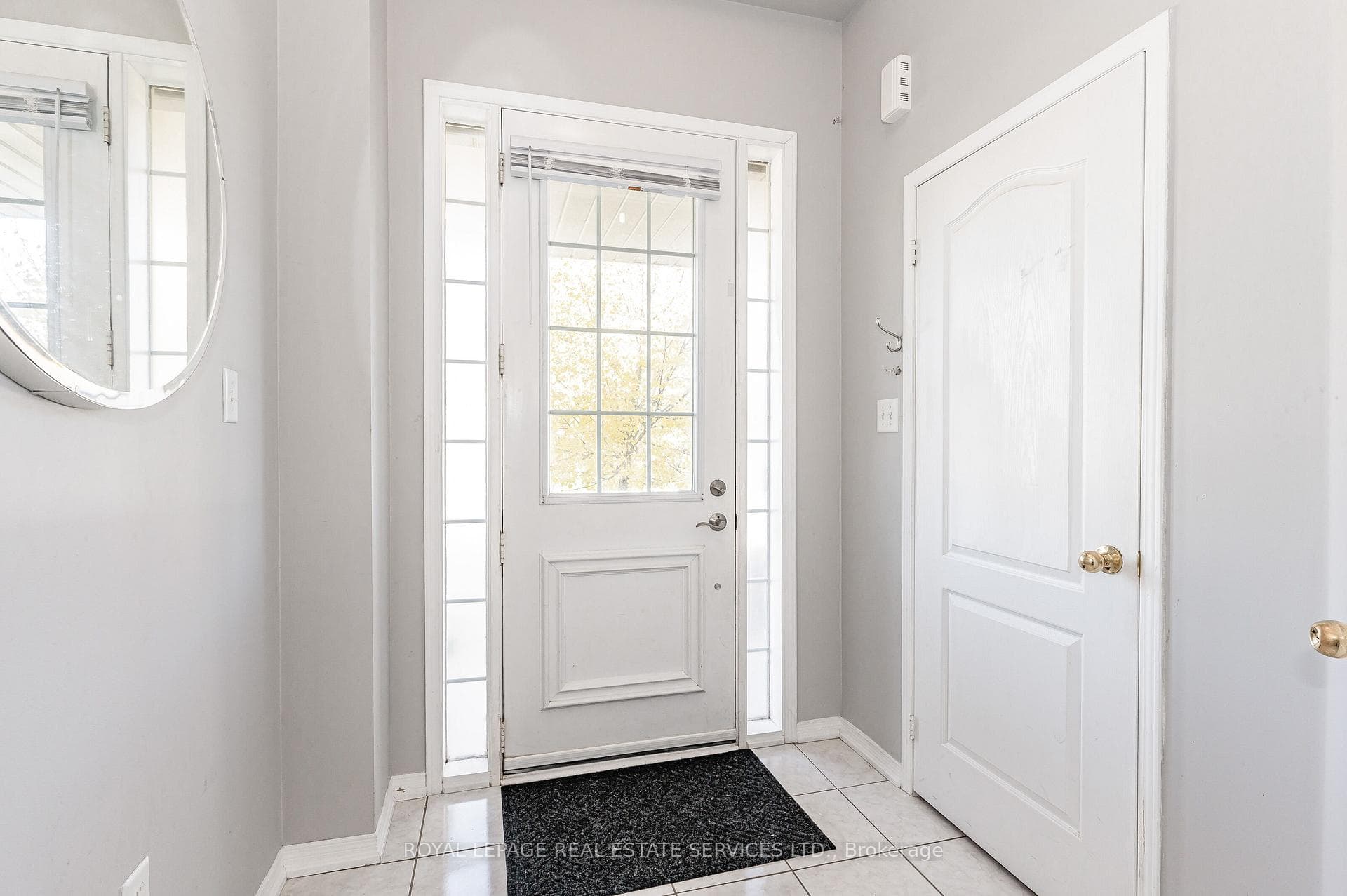 2041 Fiddlers Way photo 4
