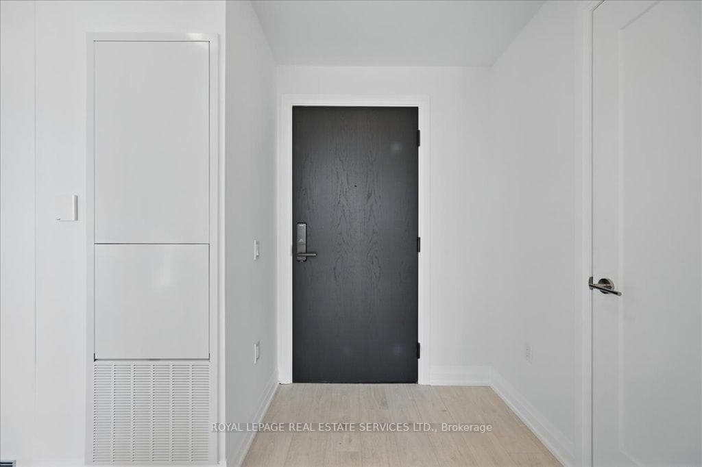 412 Silver Maple Road Unit 618 photo 15