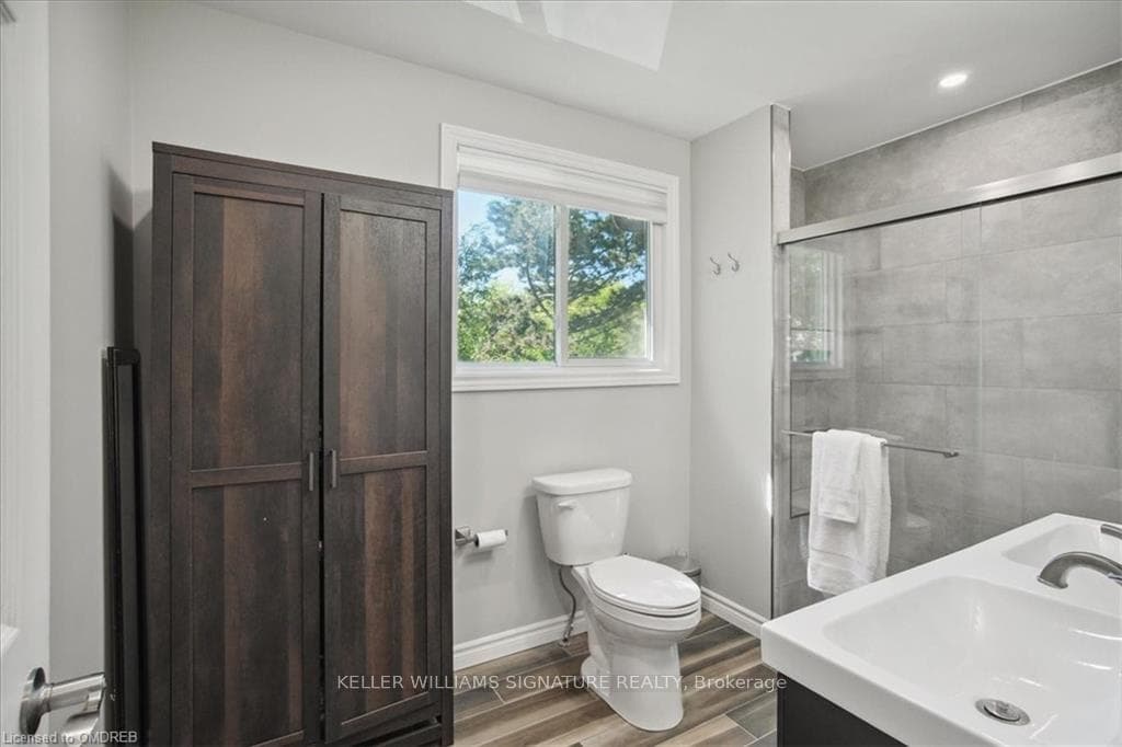 3082 Parkgate Crescent photo 24