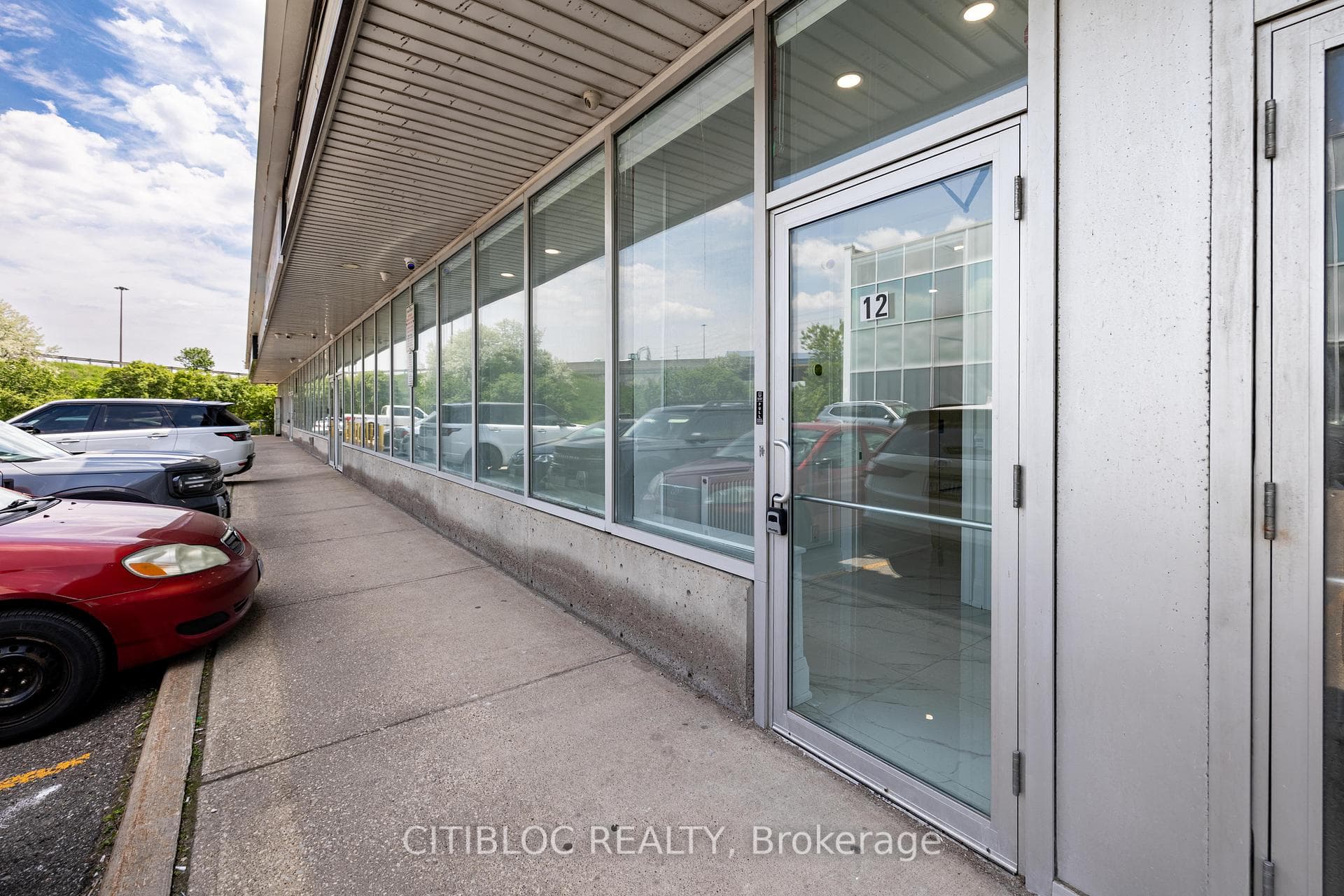 7003 Steeles Avenue Unit 12 photo 2