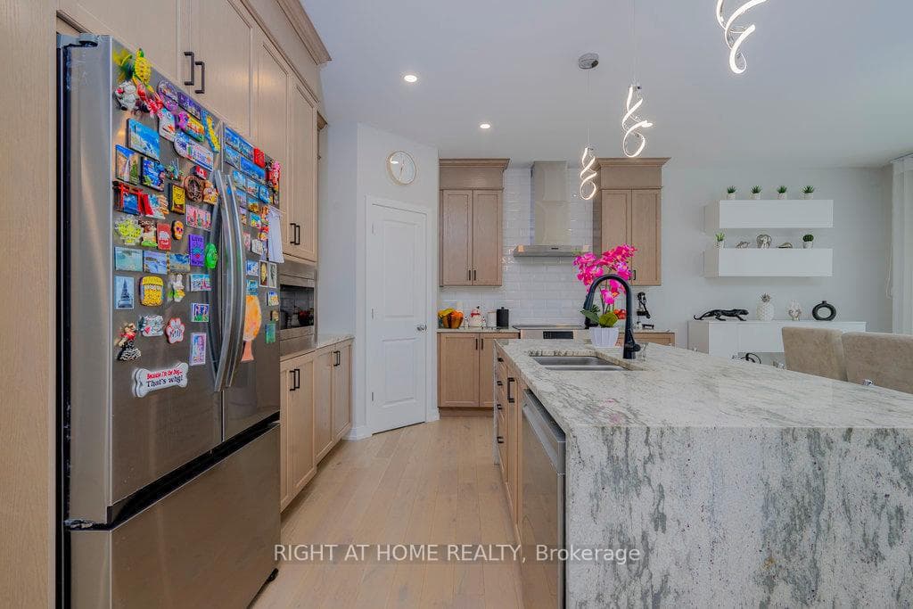 159 Boulonnais Grove photo 13