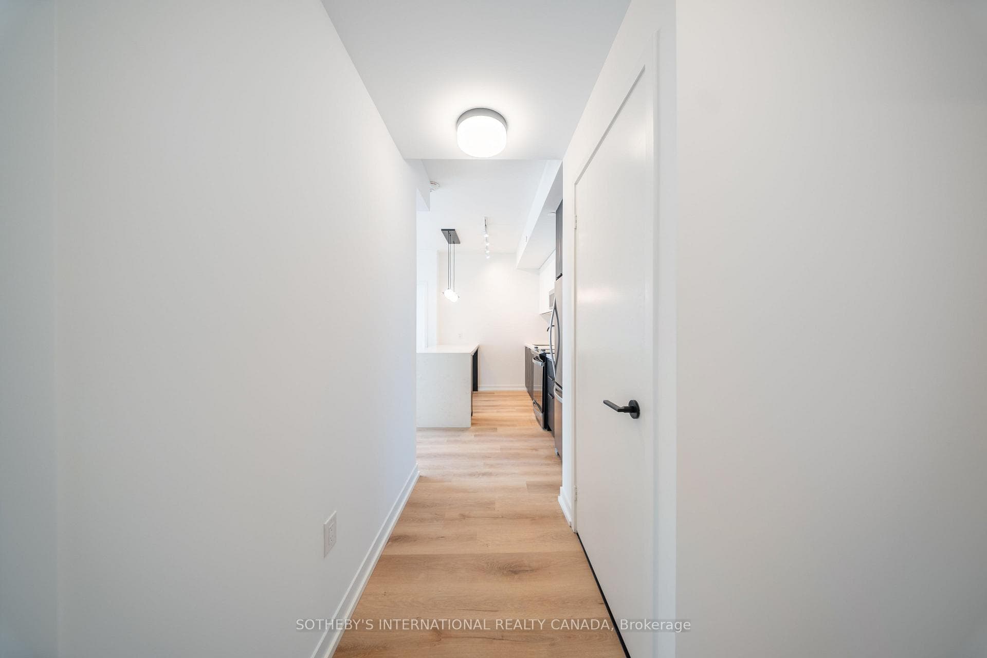 5 York Garden Way Unit 1711 photo 3