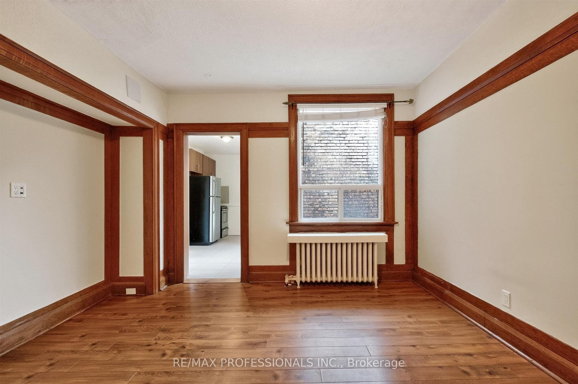 Unit 2-Second Floor 2 Bedrooms