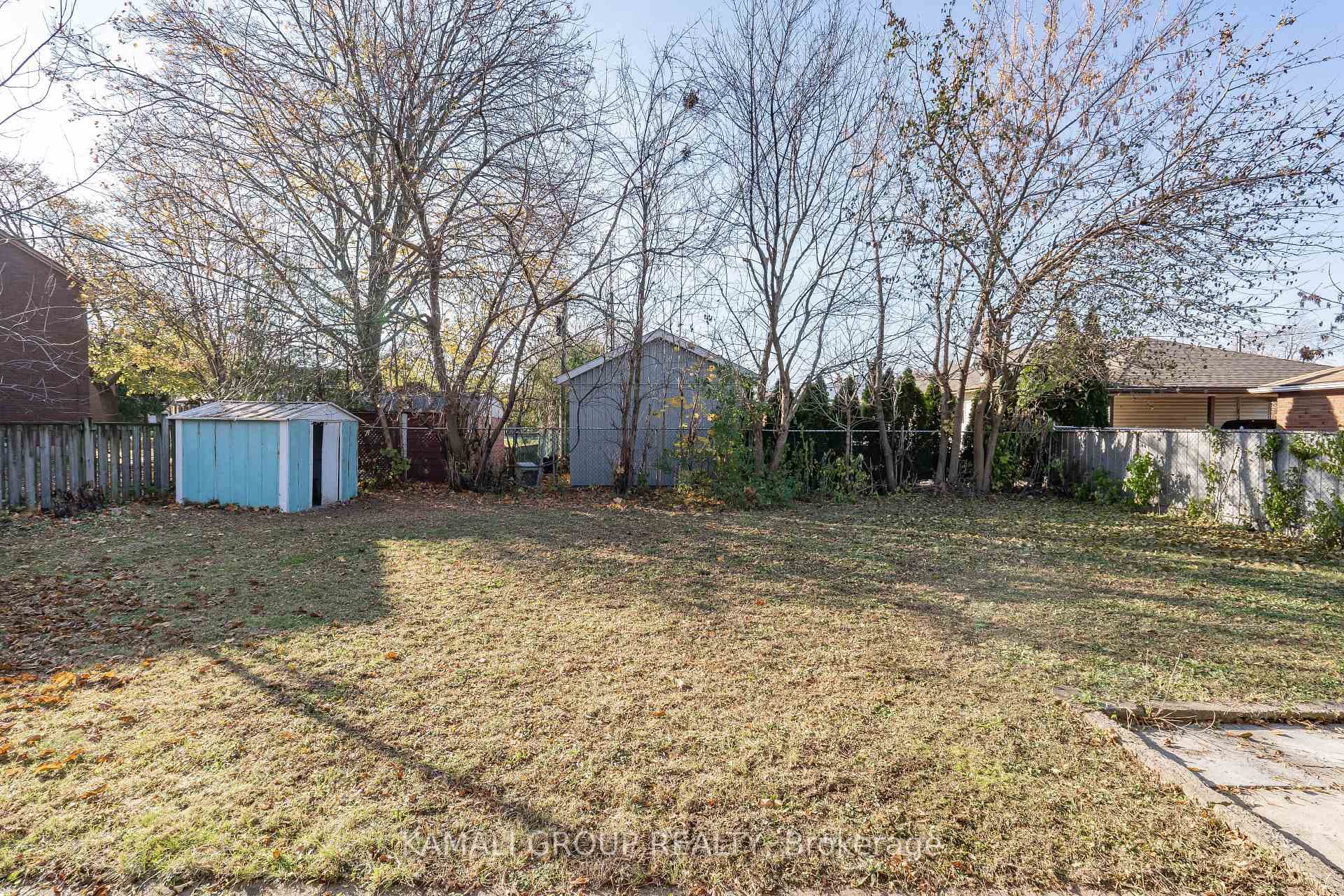 Shared Yard