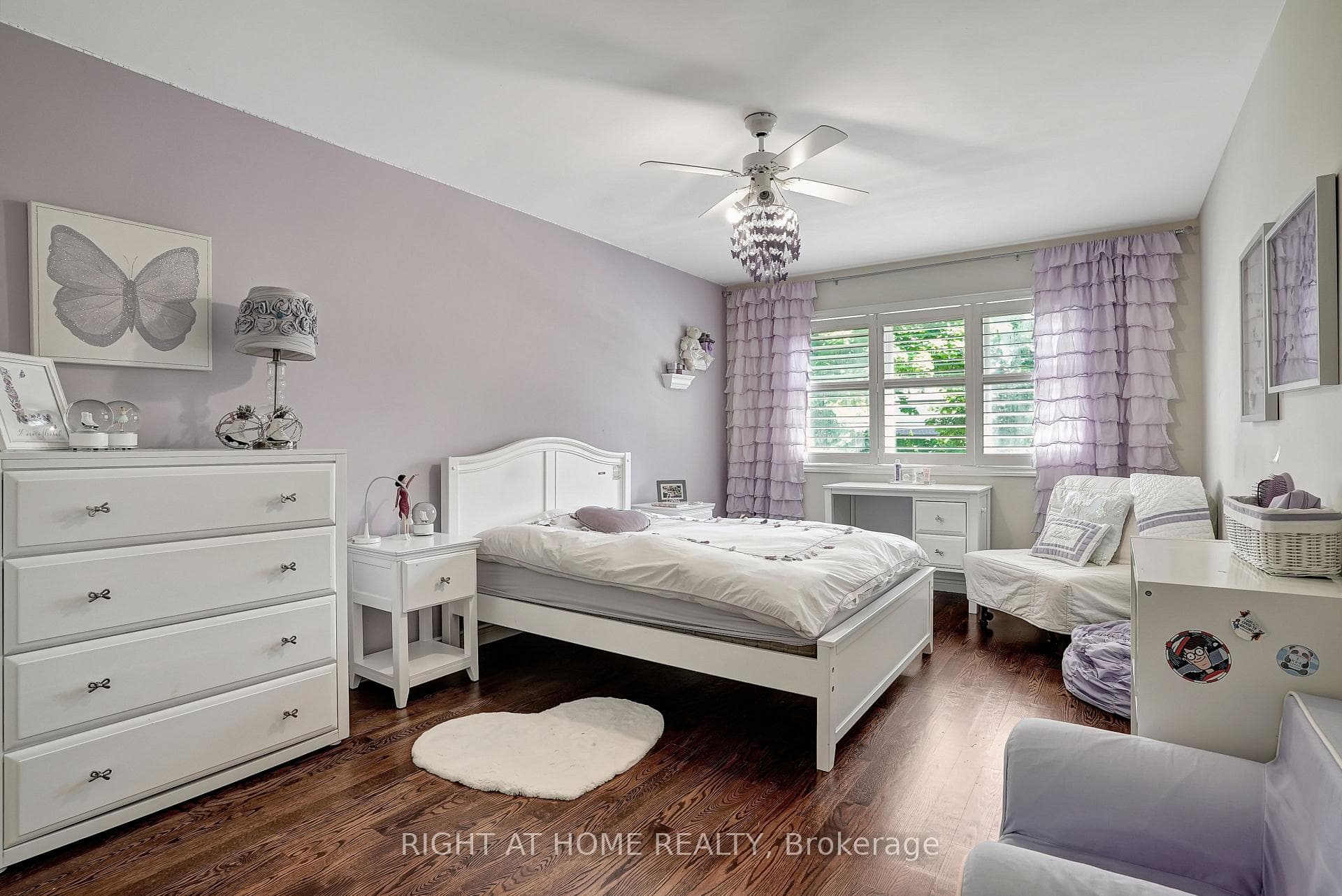 461 Lakeshore Road photo 18