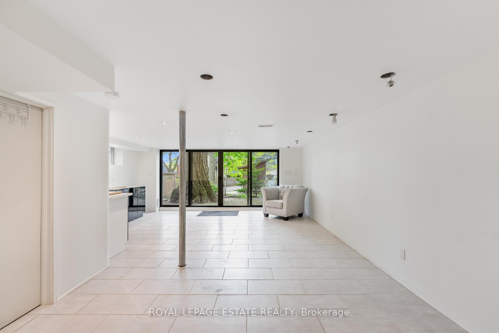 110 Spruce Hill Road photo 28