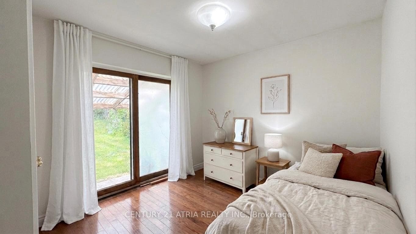 115 Ellington Drive photo 10