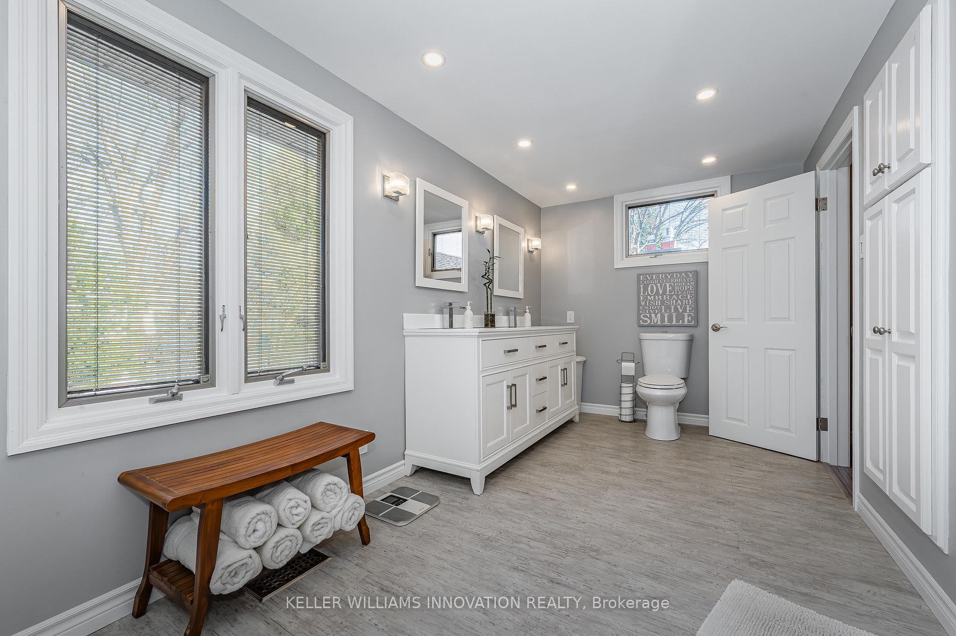 30 Christine Crescent photo 23