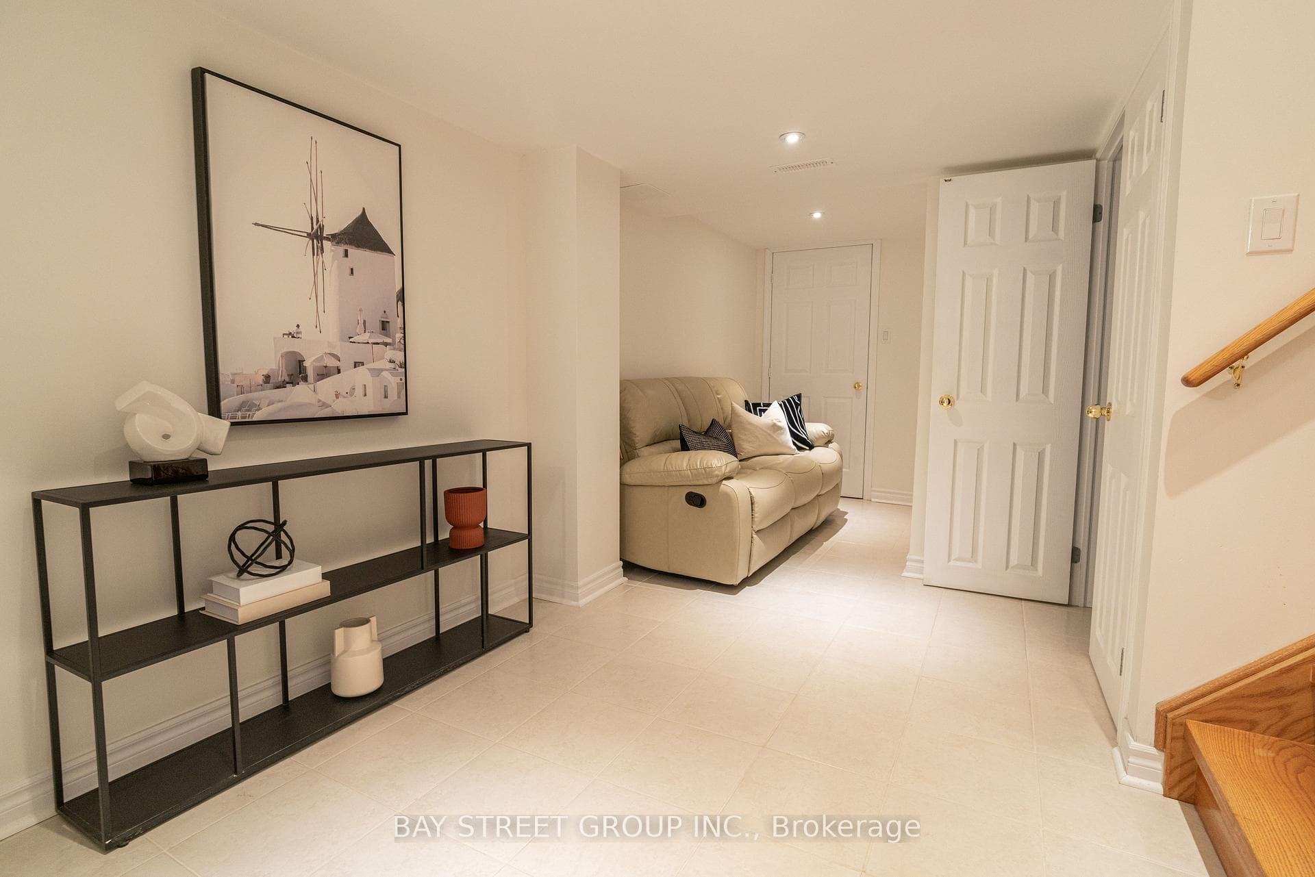 38 Greenspire Avenue photo 28