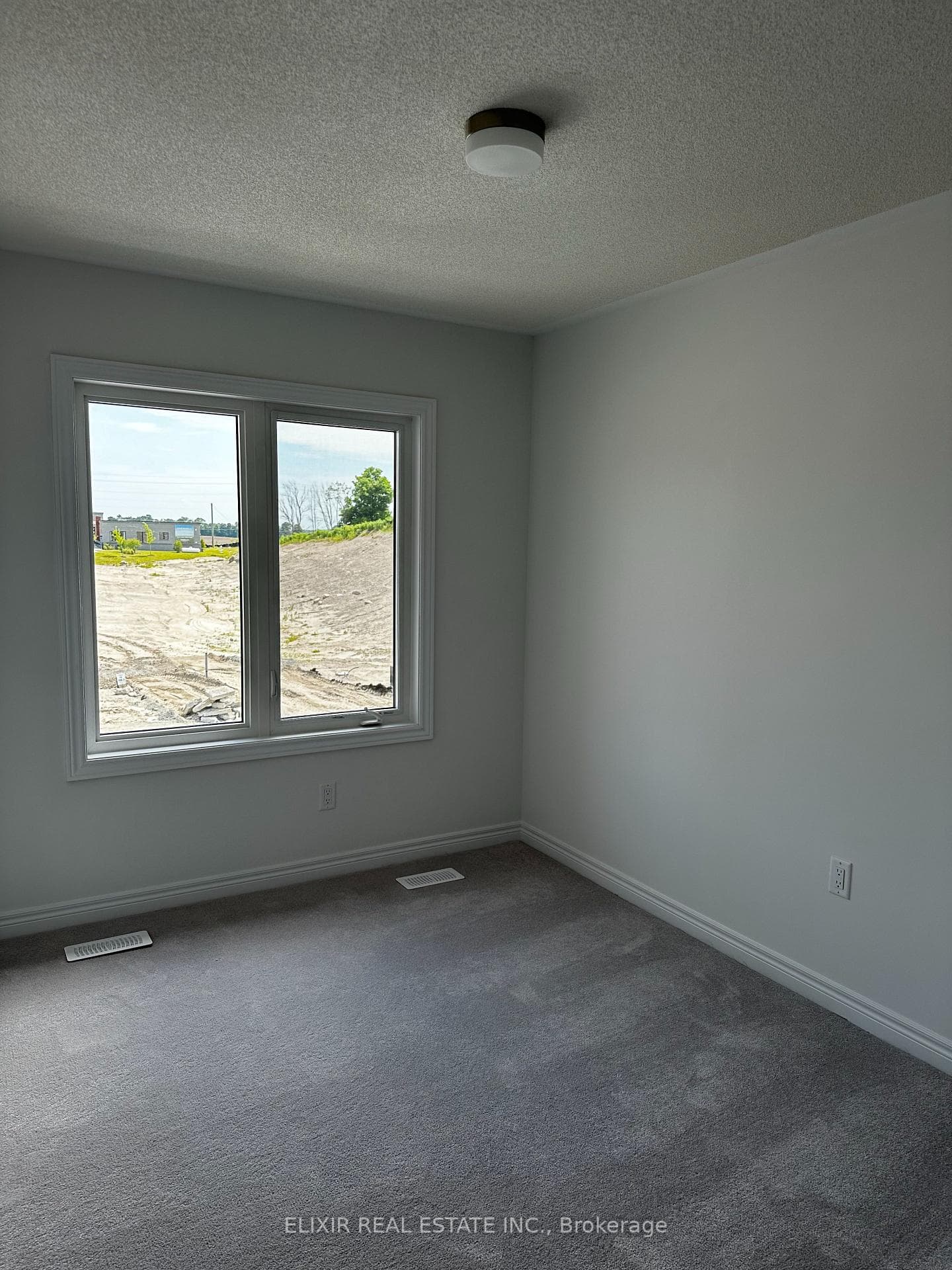 141 Fenchurch Manor photo 16