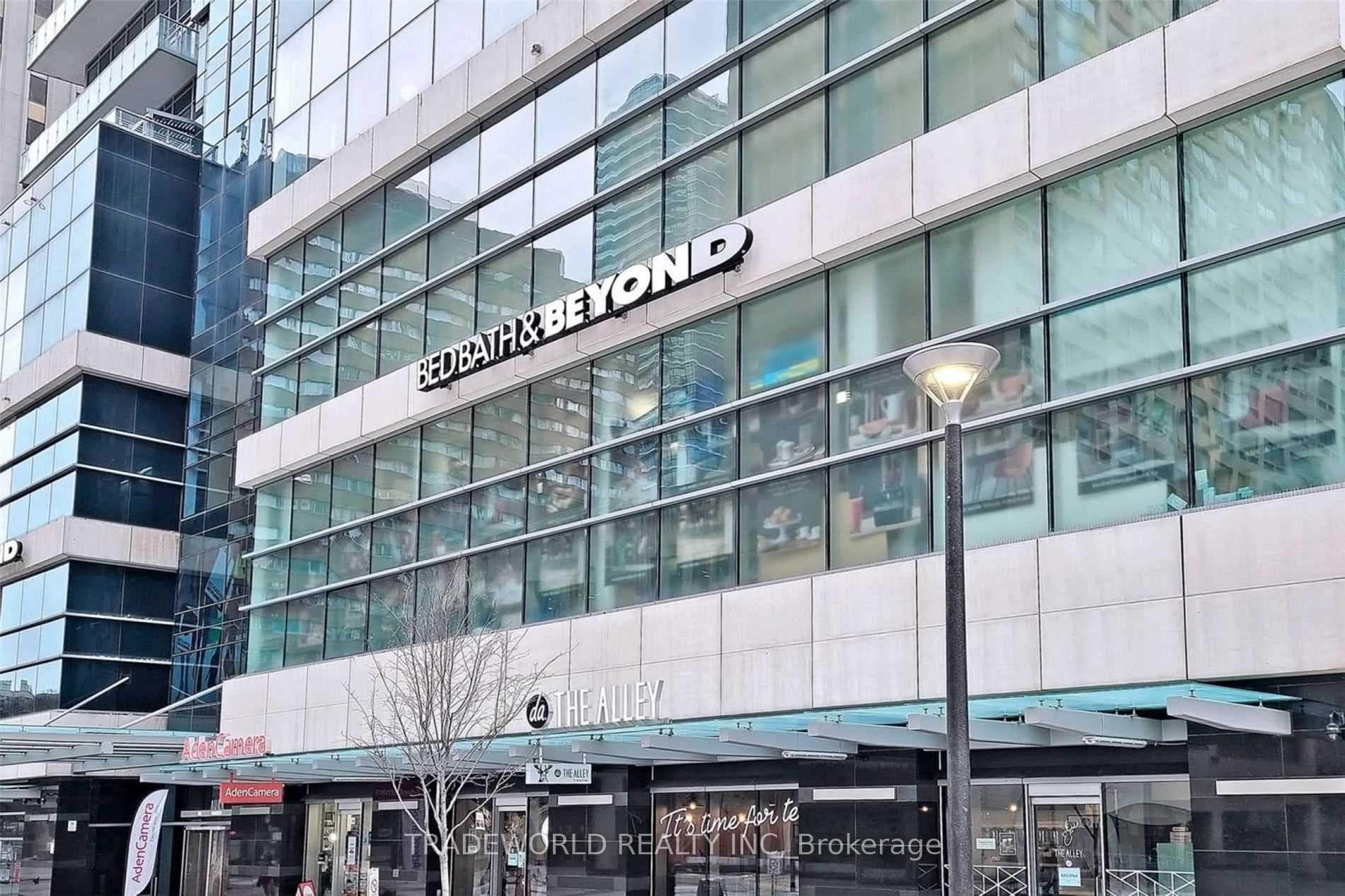 386 Yonge Street Unit 909 photo 33