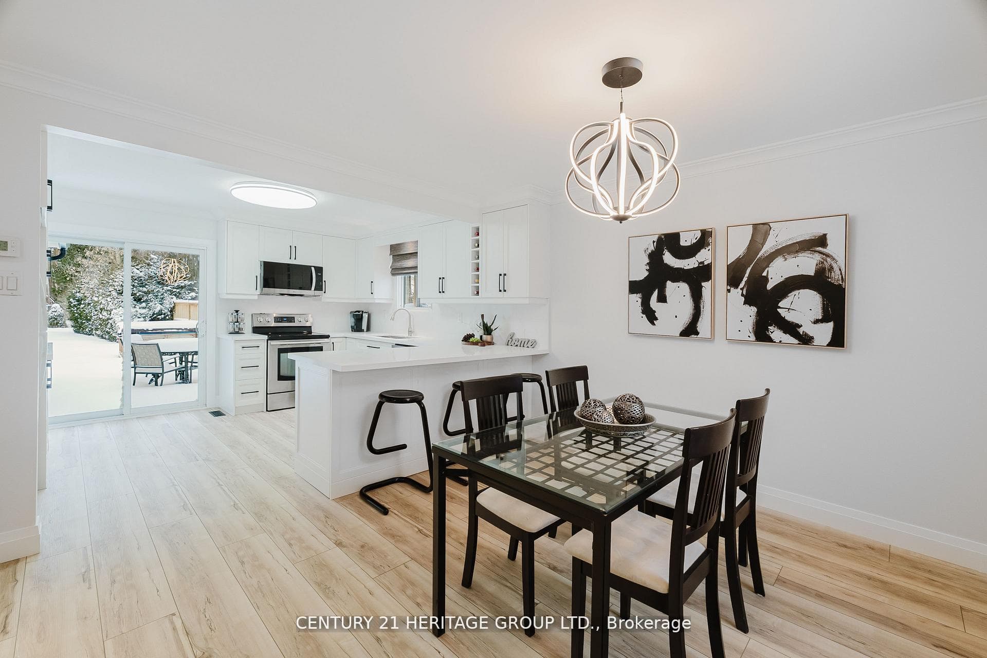7 Crawford Circle photo 8