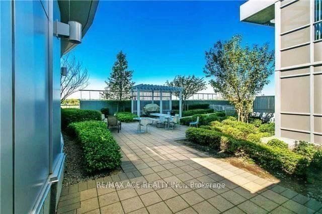 38 Lee Centre Drive Unit 1507 photo 28