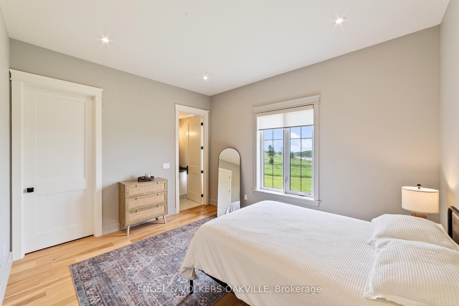91 Logan Road photo 32