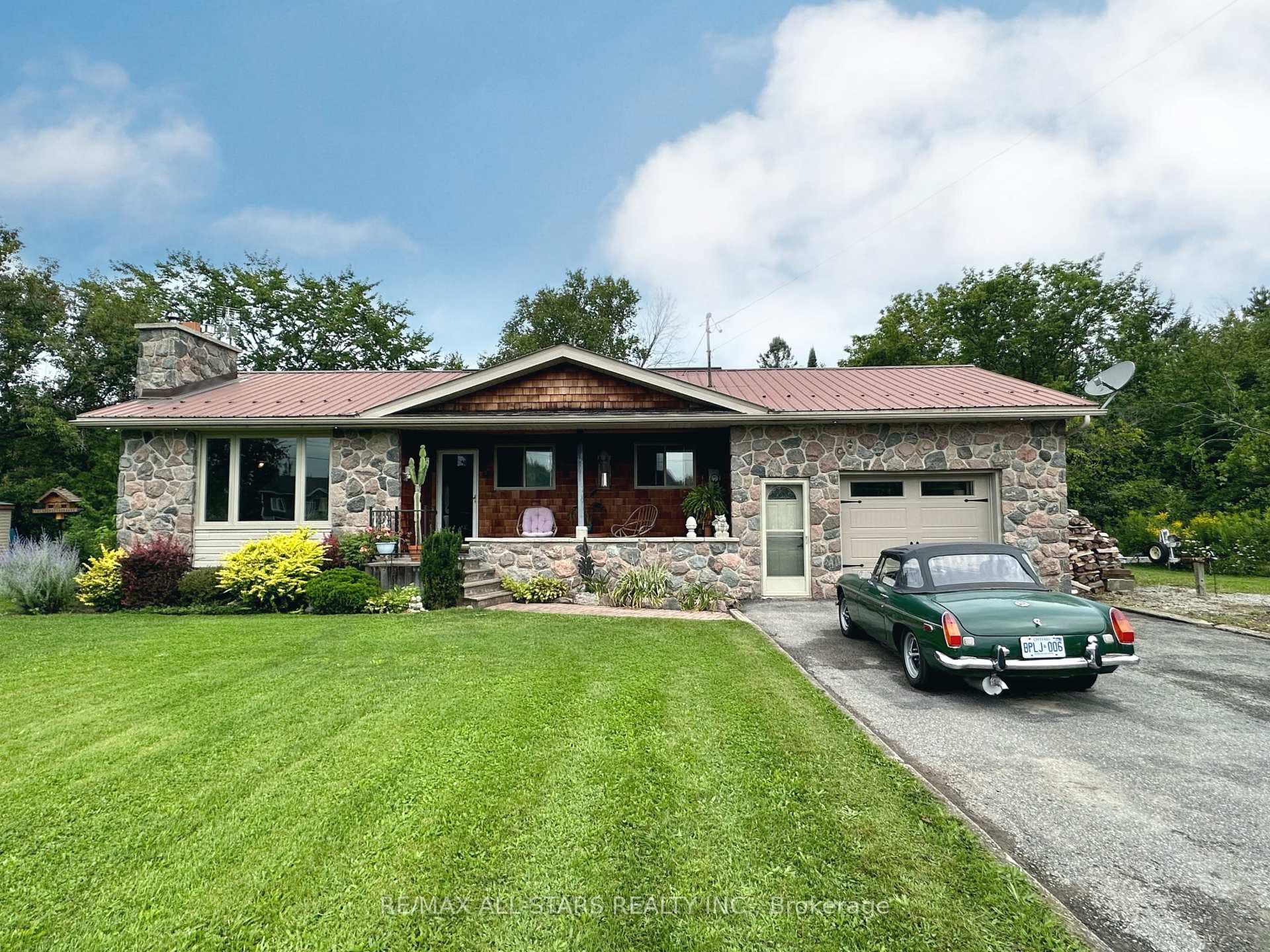 29 Totten Drive photo 1