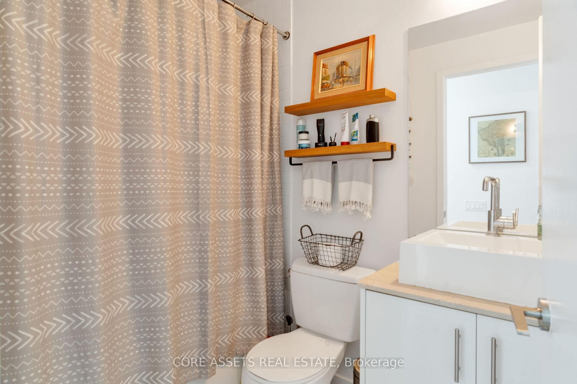 103 The Queensway Avenue Unit 1013 photo 18