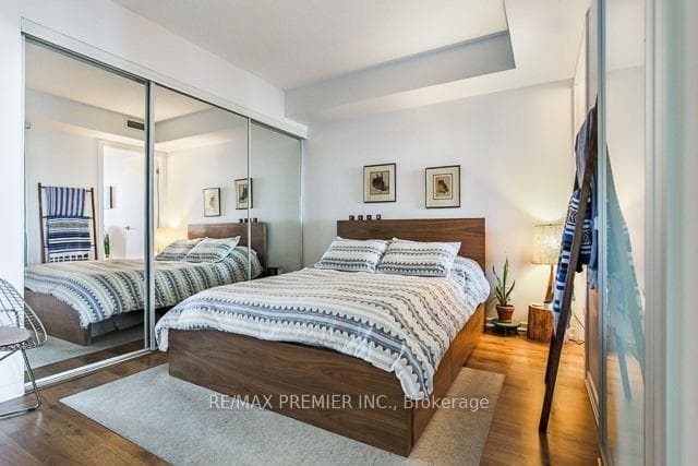 38 Joe Shuster Way Unit 1014 photo 4