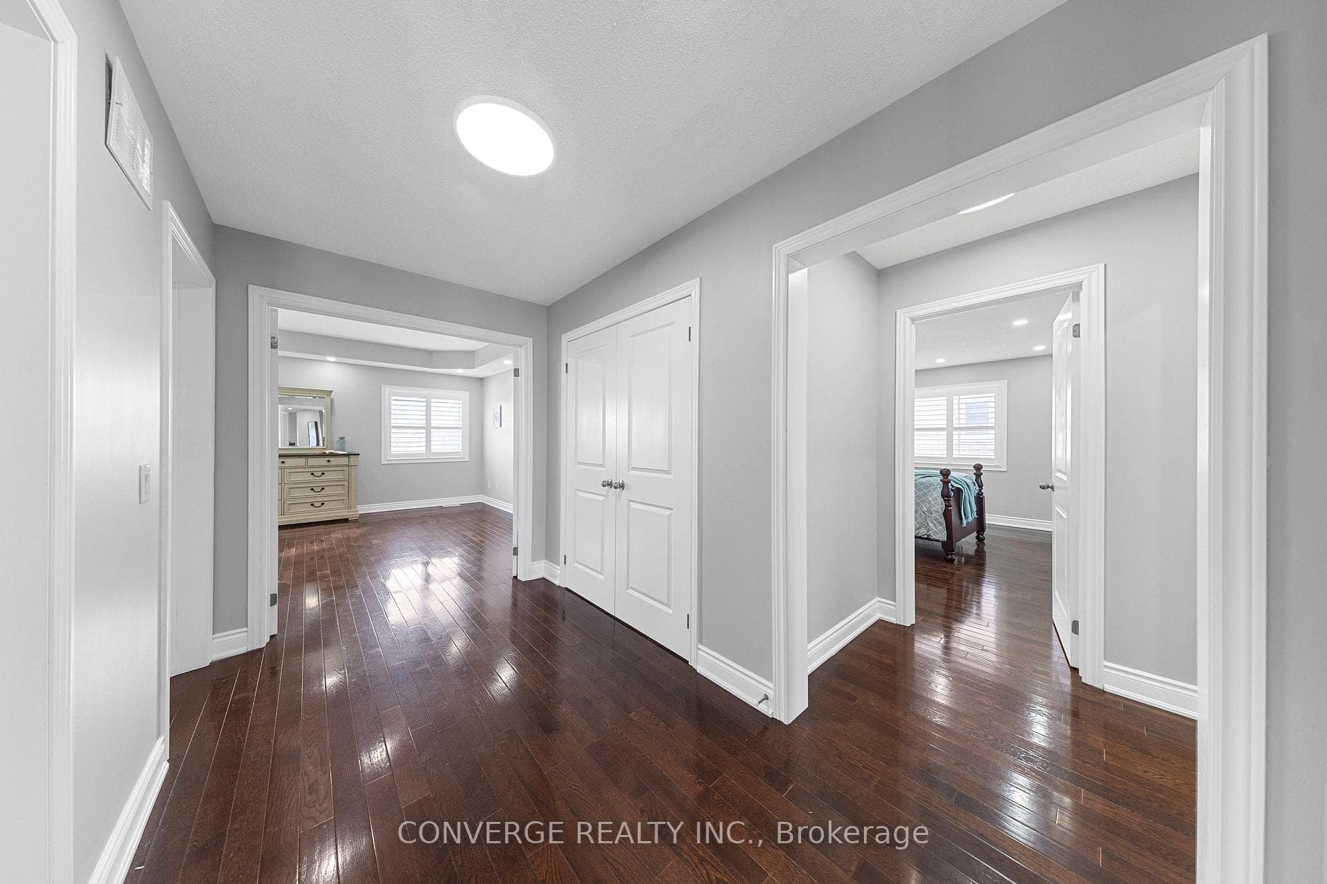 9 Islington Drive photo 18