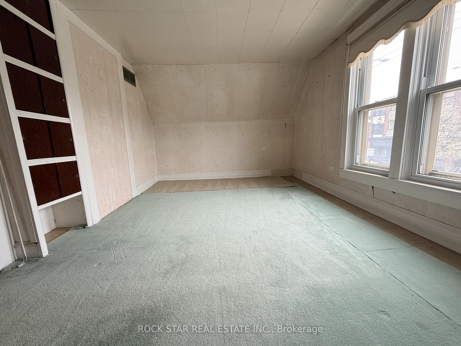 2nd floor bedroom