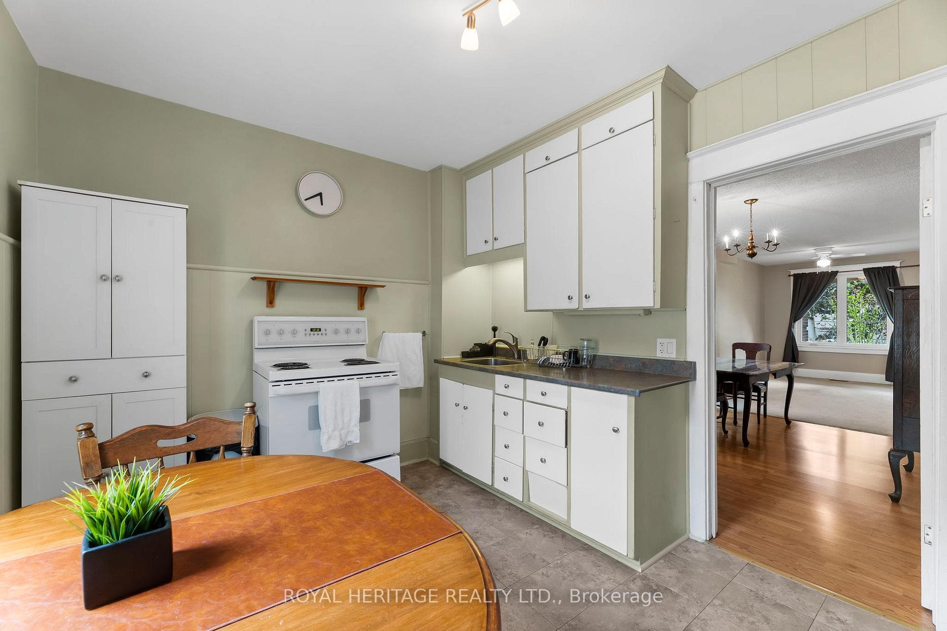 96 WOODINGTON Avenue photo 11