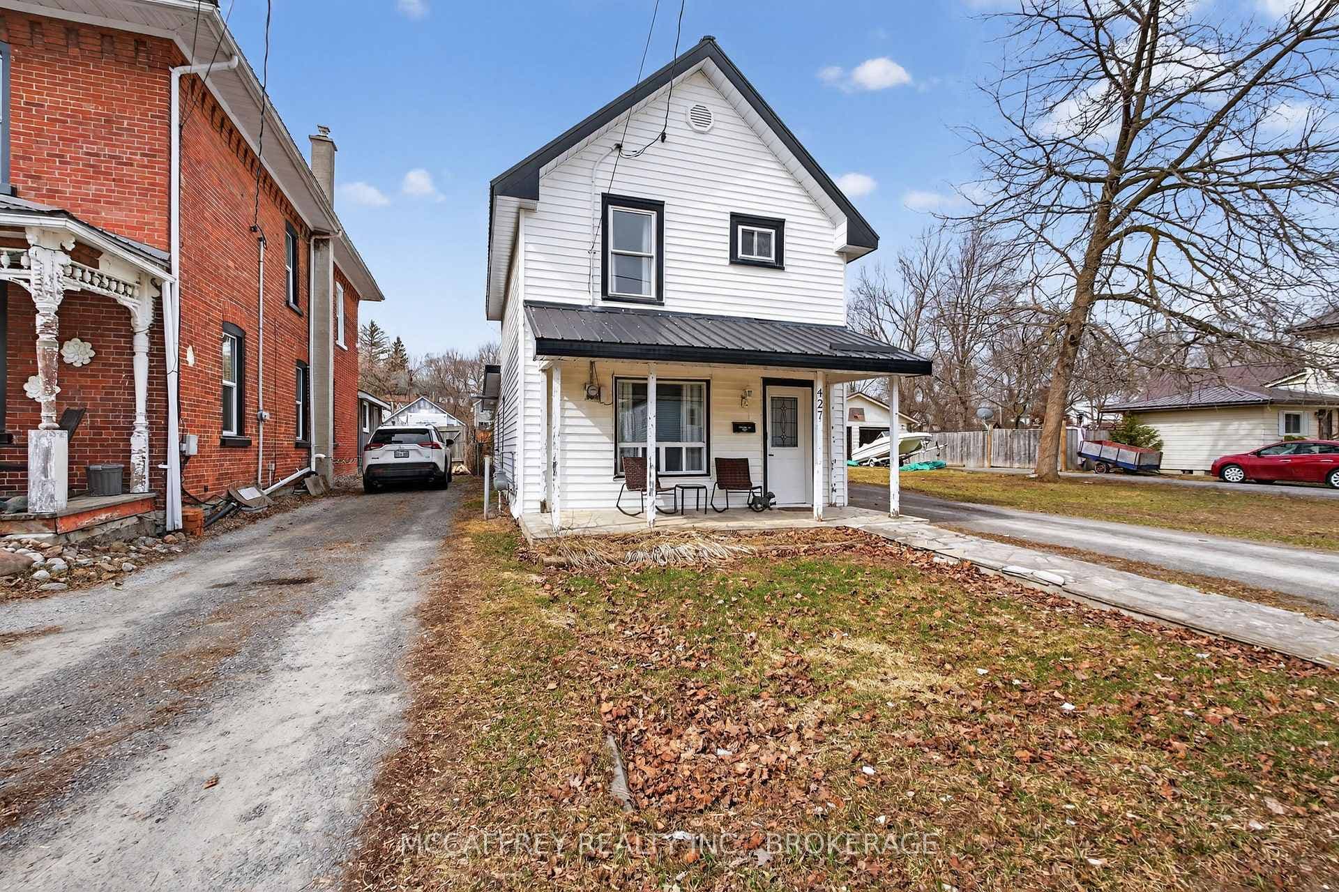 427 Thomas Street photo 31