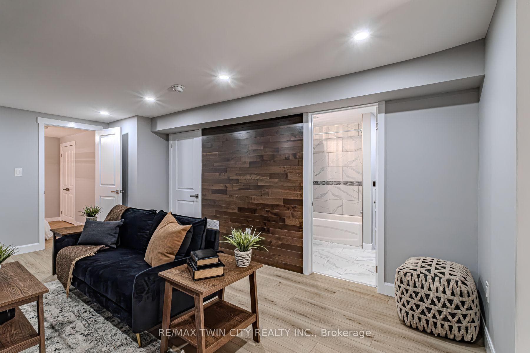 101 Aberdeen Avenue photo 30